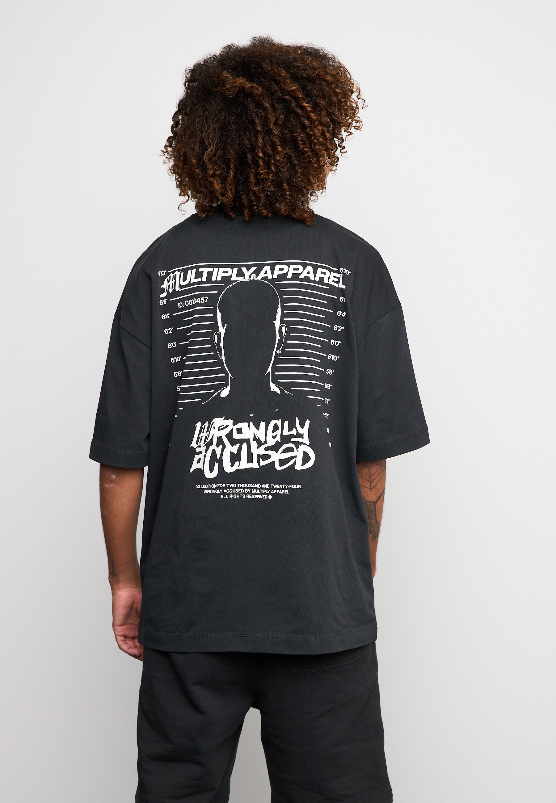 Oversized T-shirt CALUMNY Black Soda Washed