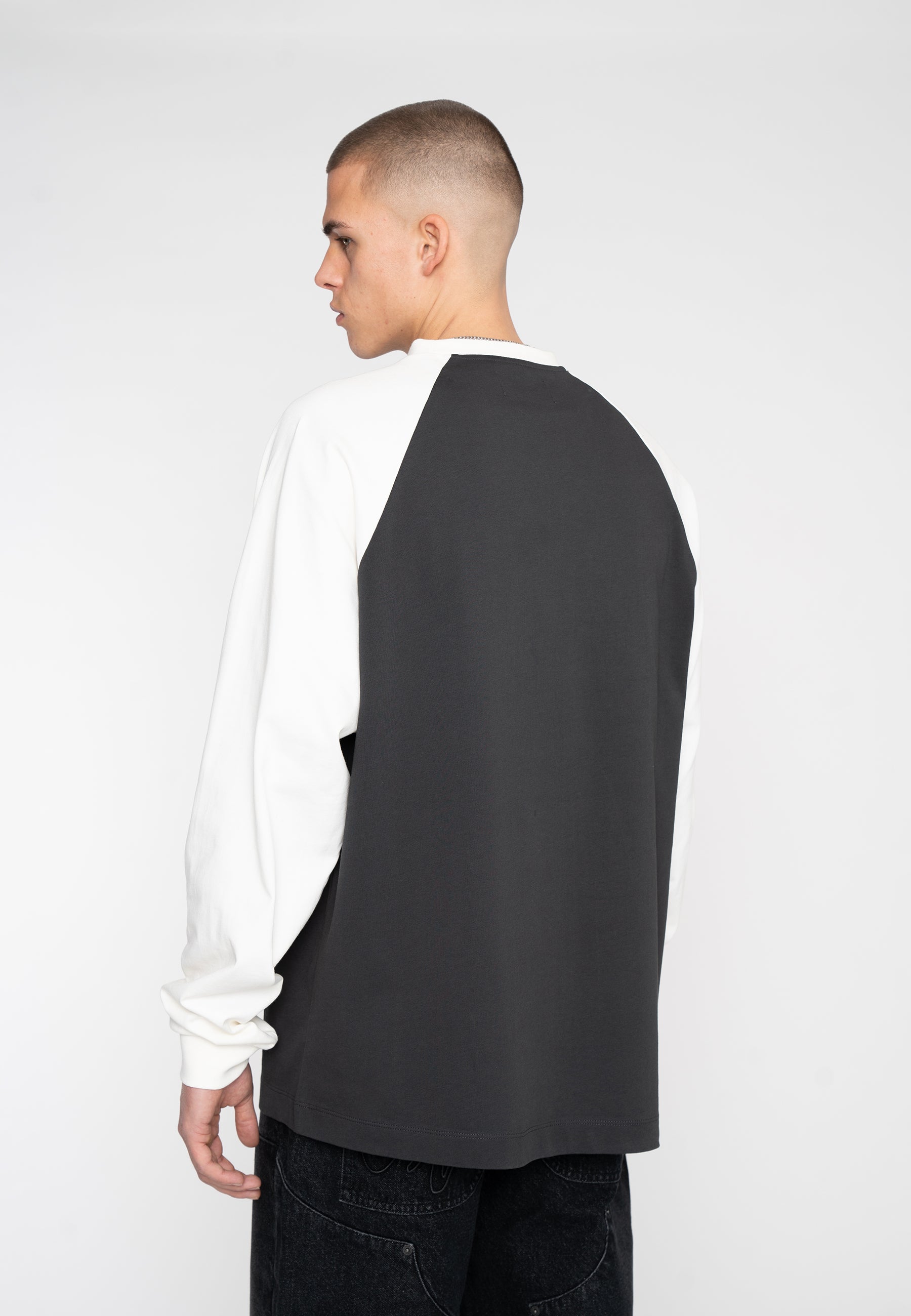 Oversize Longsleeve CORINTHIAN Black Soda